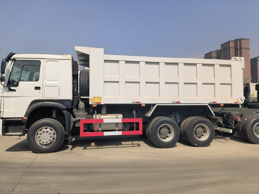 Sinotruk HOWO 6X4 10 Ruote Dumpper miniere Tipper Usato Dump Truck con 300L Fuel Tanker