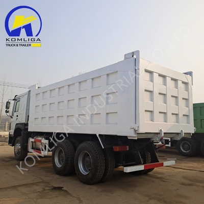 Un letto con aria condizionata Sinotruk HOWO 10 ruote 371HP camion scarico 21-30t capacità di carico