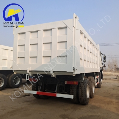 Un letto con aria condizionata Sinotruk HOWO 10 ruote 371HP camion scarico 21-30t capacità di carico