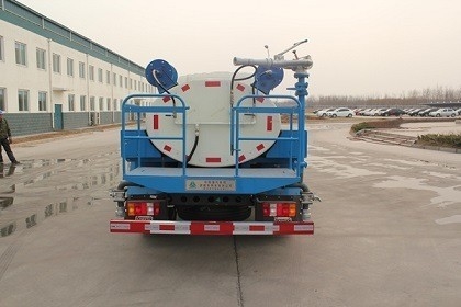 30T carico utile Sinotruck HOWO 4X2 Mini 2000 Gallon Water Truck con motore D12.42