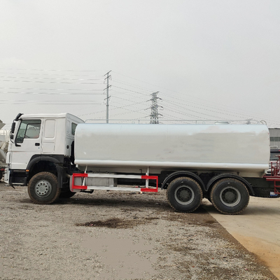 Sinotruck HOWO 371HP 6X4 Tank Truck ad acqua con cilindrata del motore&gt; 8L e progettazione durevole