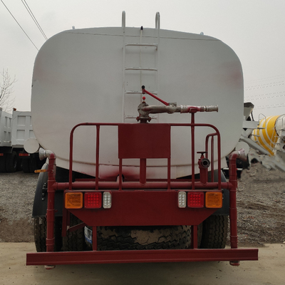 Sino Sinotruck HOWO 6X4 camion cisterna idrico per carburante diesel e capacità 20000/30000L