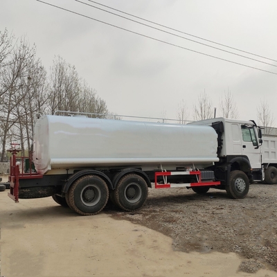 Camion dell'acqua usato Camion del serbatoio dell'acqua da 5000 galloni Camion dell'acqua da aspersione Camion dell'acqua da aspersione 10350x2490x3540mm