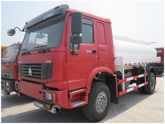 Guida Zf8118 Sinotruk 20000 litri Diesel Tanker Oil 15000 litri Fuel Tank Truck