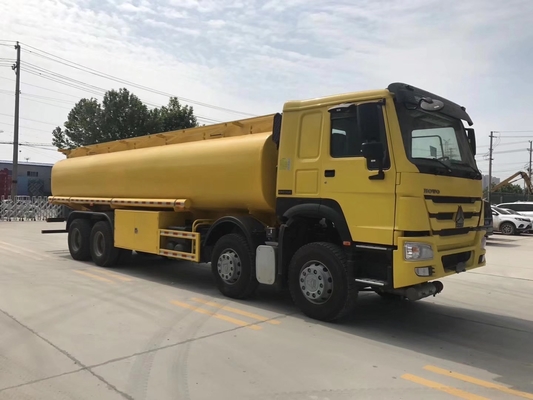 Sinotruck 12 ruote HOWO 8X4 40000 litri Cisterna di carburante con capacità di carico 21-30t