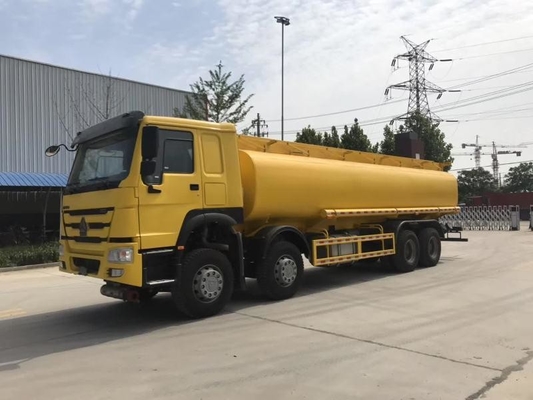 Sinotruck 12 ruote HOWO 8X4 40000 litri Cisterna di carburante con capacità di carico 21-30t