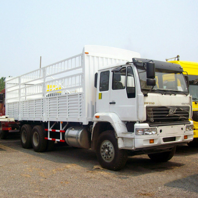Sinotruck 6X4 Capacità del motore&gt; 8L 371HP 30 tonnellate HOWO 10 ruote Cargo Truck personalizzazione
