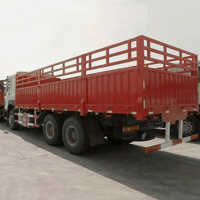 6X4 Sinotruk Veicolo di trasporto Box Cargo Truck con supporto tecnico di ricambi