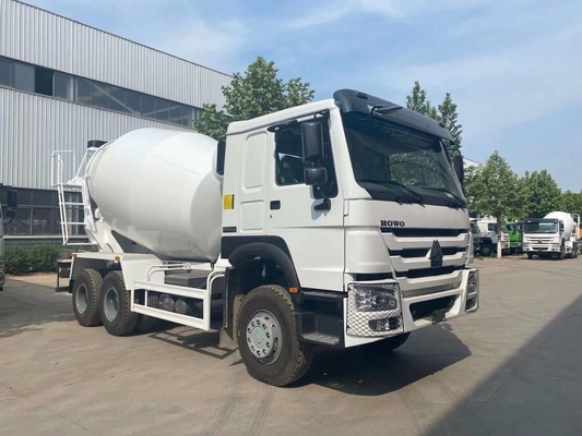 Trasmissione manuale 6-10 Cbm Sinotruk HOWO Mixer Truck con asse motore a doppia riduzione