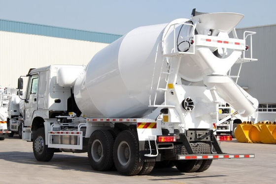 Sinotruck HOWO 6X4 Mixer Cement Concrete Truck 8 metri cubi 371HP per il mercato africano