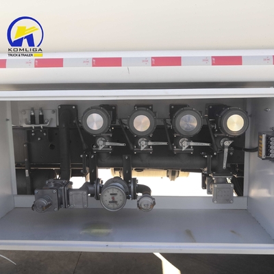 4X2 6X4 Sinotruck HOWO Sprinkler Tank Water Truck con modello di telaio Zz1257m4347W