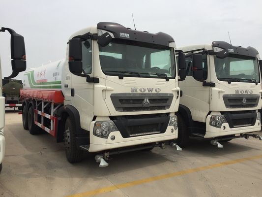 Sinotruk HOWO Cabina del camion con serbatoio idrico con un letto e due posti Capacità del motore&gt; 8L