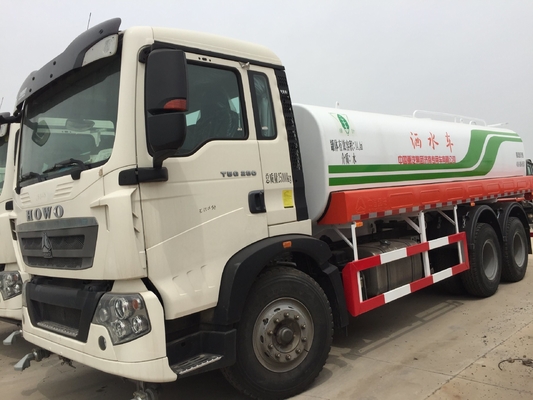 Sinotruk HOWO Cabina del camion con serbatoio idrico con un letto e due posti Capacità del motore&gt; 8L