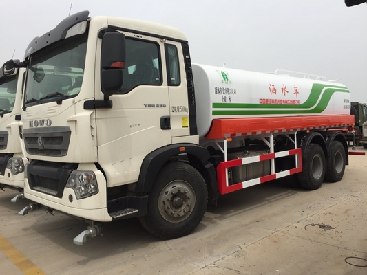 Sinotruk HOWO Cabina del camion con serbatoio idrico con un letto e due posti Capacità del motore&gt; 8L