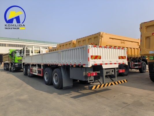 Sinotruck HOWO76 8X4 12 ruote camion merci con capacità di carico di 20-60 tonnellate