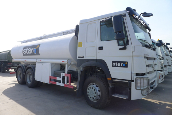 12 16m area di aspersione distributore di carburante camion HOWO Shacman cisterna di carburante camion di rifornimento