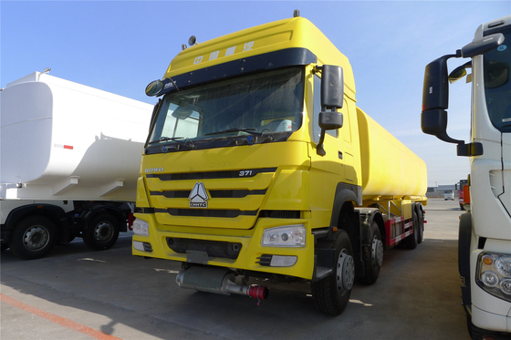 12 16m area di aspersione distributore di carburante camion HOWO Shacman cisterna di carburante camion di rifornimento