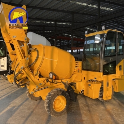 12.00r20 Pneumatici radiali 4x4 6cbm autocaricatore camion miscelatore di calcestruzzo con carburante diesel