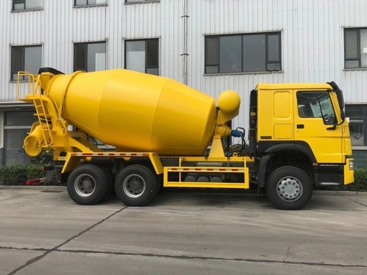 8-10cbm HOWO Shacman Cement Mixer Truck Trasmissione manuale per Africa Requirement