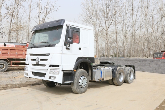 Capacità da 25 a 30 tonnellate HOWO CNG Tractor Truck/Cargo Truck/ per il trasporto ad alta capacità