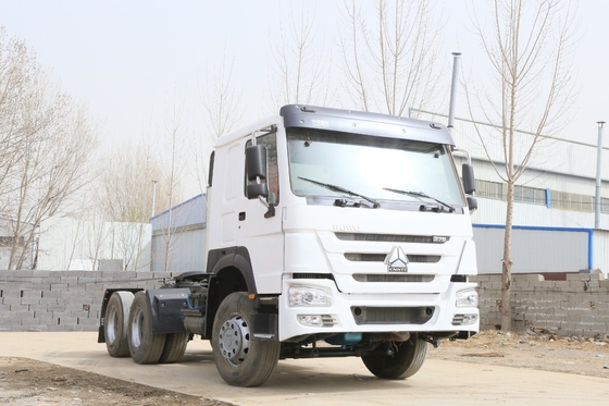 Capacità da 25 a 30 tonnellate HOWO CNG Tractor Truck/Cargo Truck/ per il trasporto ad alta capacità