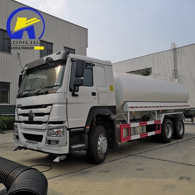 25cbm Sinotruk HOWO Camion per lo spruzzatore d'acqua con motore D12.42 e cambio Pto