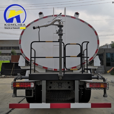 25cbm Sinotruk HOWO Camion per lo spruzzatore d'acqua con motore D12.42 e cambio Pto