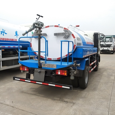 Sinotruk HOWO Camion cisterna idrica 4X2/6X4/8X4 con serbatoio di carburante da 400 litri e tipo di guida LHD/Rhd