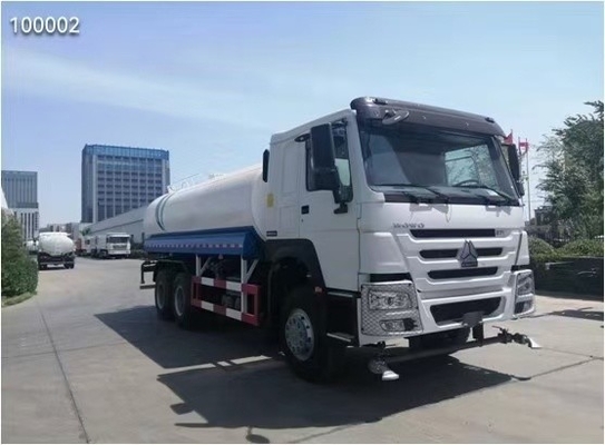 Sinotruk HOWO 6X4 Sprinkler Water Truck con valvola API con un letto e due sedili