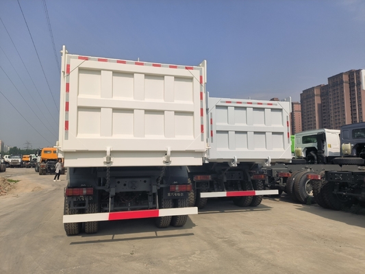 Stile di sollevamento anteriore HOWO 10 pneumatici 20cbm 6X4 Dumptruck con cambio manuale