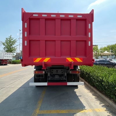 351-450 CV HOWO 8X4 Heavy Duty Dumper con 12 ruote e 300L Fuel Tanker