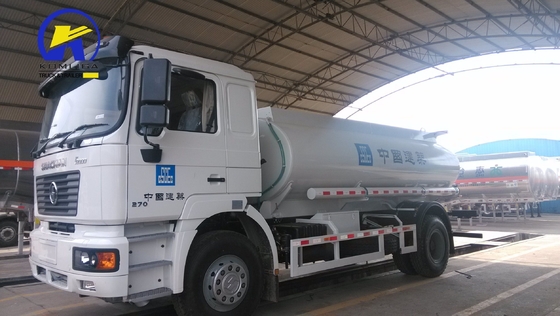 Shacman F2000 4X2 270HP 10cbm Fuel Tanker Truck con ribaltatore ventrale sollevamento idraulico