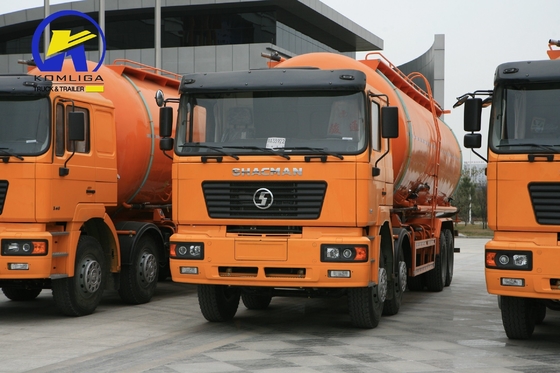5600X2300X1500 20cbm Un dormitorio con aria condizionata Shacman 8X4 12 ruote camion cisterna di olio