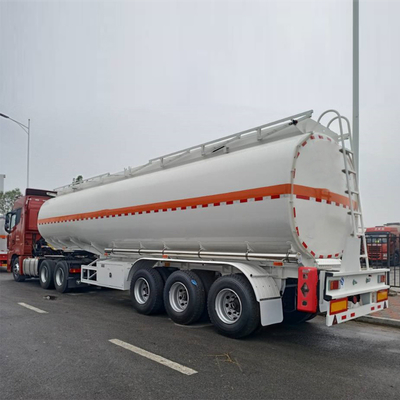 3 assi 45000 litri Serbatoio di carburante rimorchio con capacità di carico di 50T e 12r22.5 pneumatici
