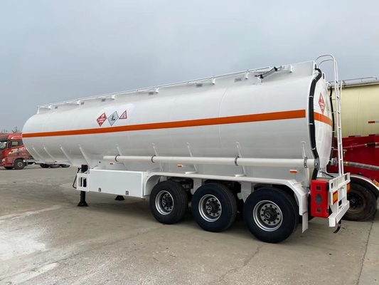Trasporto di olio di palma d'acqua 45000 litri Serbatoio di carburante rimorchio con 2 tubi di scarico