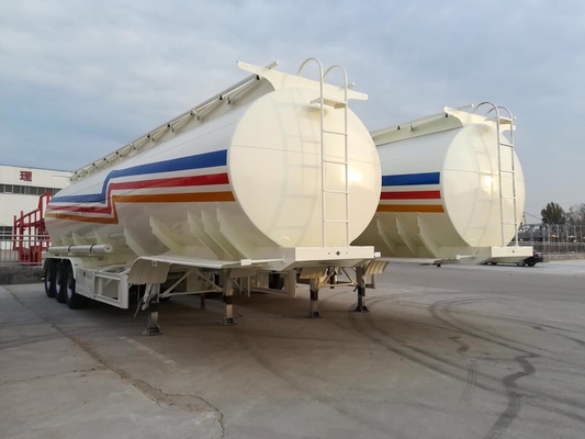 Tri-Axle 45000 litri Diesel Oil Fuel Tanker Semi-trailer con 7000-8000 mm di base delle ruote