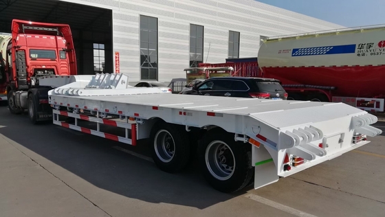 Sinotruk HOWO 3assi 60t Semi-Lowbed Trailer con Rampa 7000-8000mm Base delle Ruote Flatbed