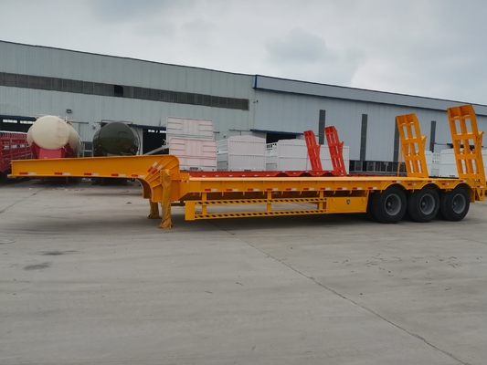 Semi-remorco a letto basso di capacità 50-80 t con rampa 12 Numero pneumatico Fuwa/asse BPW