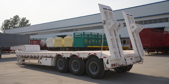 Macchine a letto basso Trasporto Container a letto piatto 3 assi 4 assi camion a letto basso