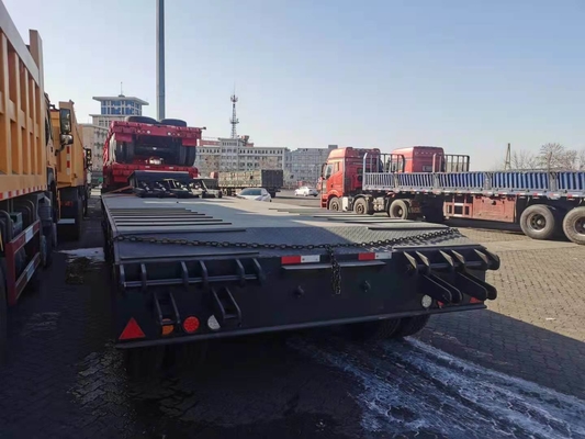 3 assi 50 tonnellate 60 tonnellate Container Tractor Lowbed Trailer con materiali