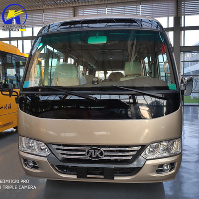Autobus di lusso con design con aria condizionata 22000 kcal/h e carburante diesel da 31 a 50 posti