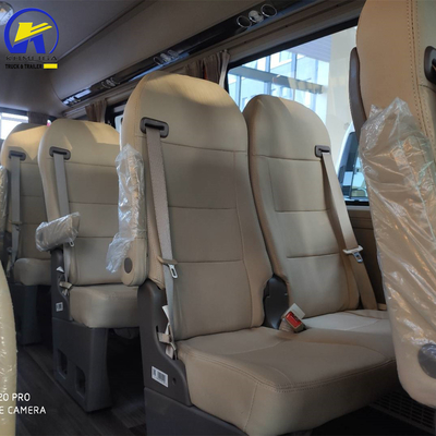 Autobus di lusso con design con aria condizionata 22000 kcal/h e carburante diesel da 31 a 50 posti