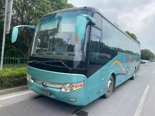 Autobus di lusso con design con aria condizionata 22000 kcal/h e carburante diesel da 31 a 50 posti