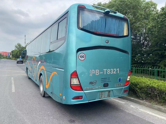 Autobus di lusso con design con aria condizionata 22000 kcal/h e carburante diesel da 31 a 50 posti