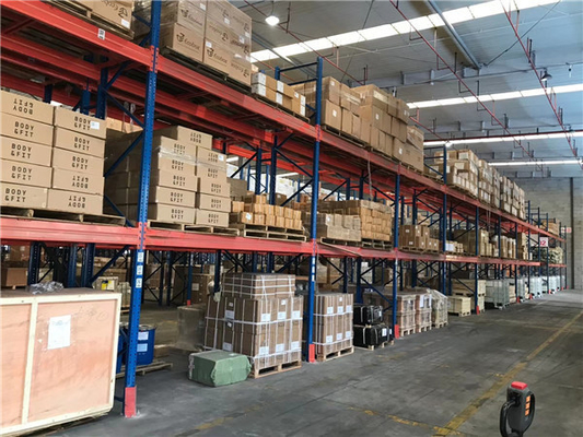 Ricambi per autocarri Pneumatici/ruote/pneumatici Motore e altro 1000*2500*1000mm Scegliere l'Africa