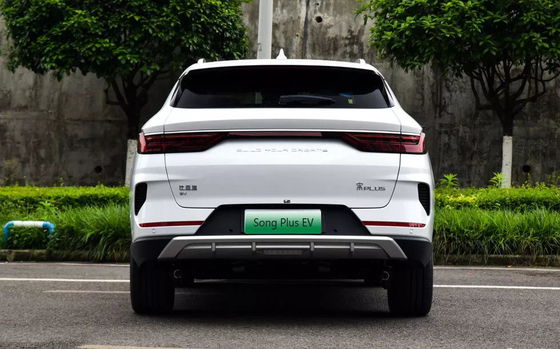 2022 Byd Song Plus EV Adults Electric Chinese Electric Car con 800W di potenza e 5 posti a sedere
