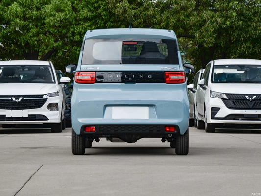 Mini auto elettrica 4 posti Wuling Mini auto con 10h tempo di ricarica lenta e 20kw di potenza